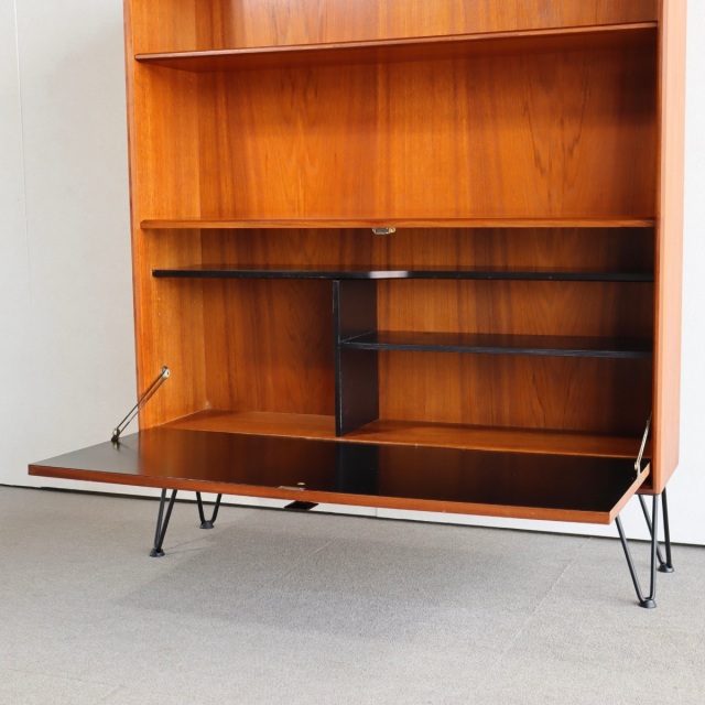 アイアンレッグを付けたジープランの棚