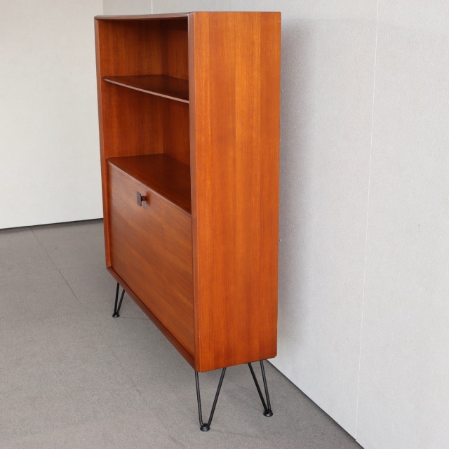 アイアンレッグを付けたジープランの棚