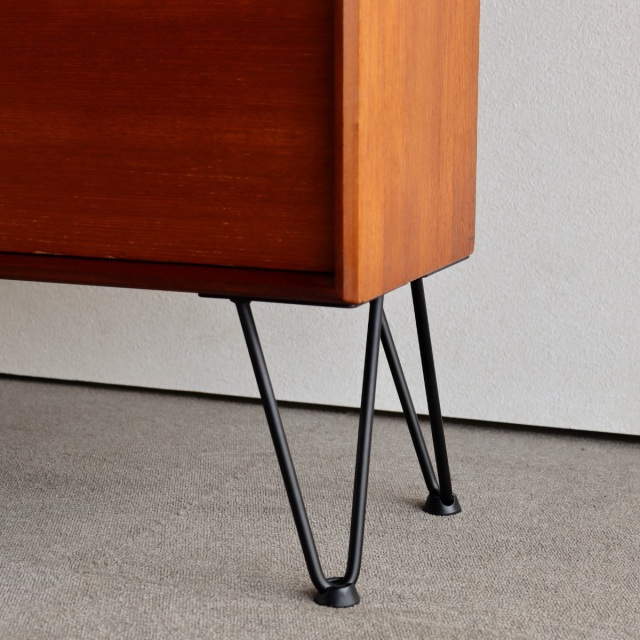 アイアンレッグを付けたジープランの棚