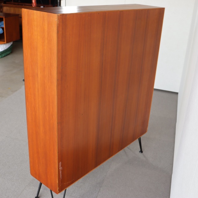 アイアンレッグを付けたジープランの棚