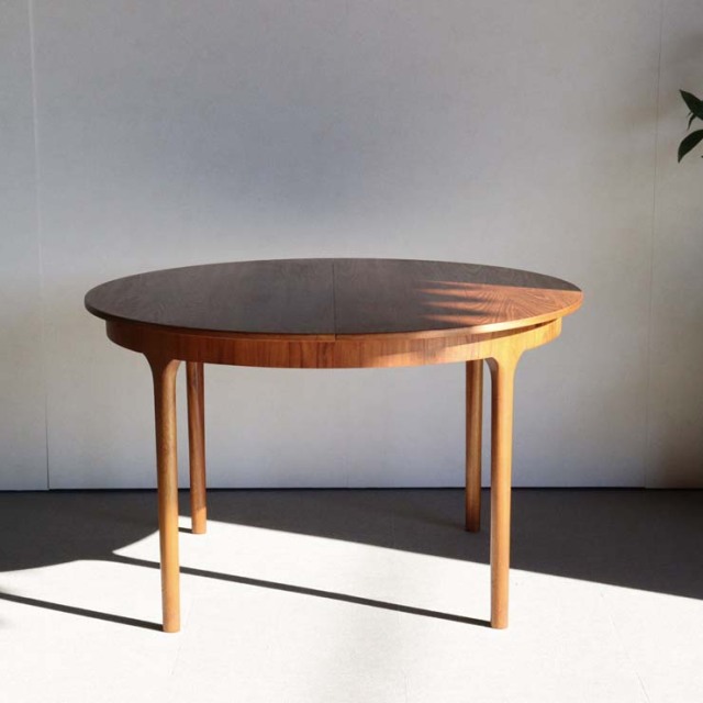 マッキントッシュMcINTOSHのヴィンテージ円形ダイニングテーブル