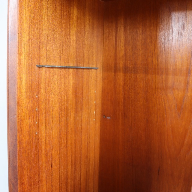 ジープランのアイアンレッグを付けた棚