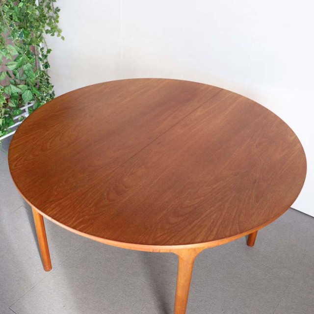 マッキントッシュMcINTOSHのヴィンテージ円形ダイニングテーブル