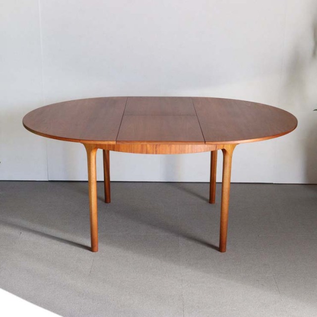 マッキントッシュMcINTOSHのヴィンテージ円形ダイニングテーブル