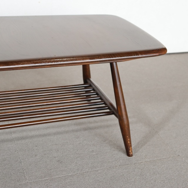 送料込み】【自分はダイニングテーブルよりも大事なのだと語るコーヒー