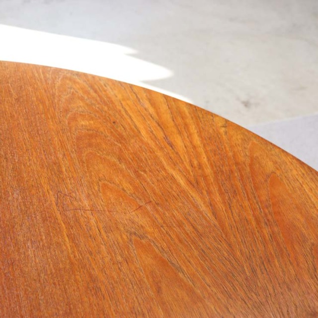 マッキントッシュMcINTOSHのヴィンテージ円形ダイニングテーブル