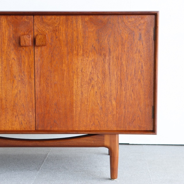 ジープランのミニキャビネット