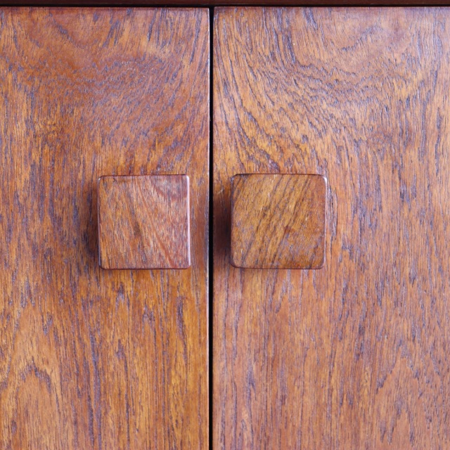 ジープランのミニキャビネット