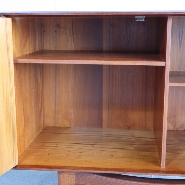 ジープランのミニキャビネット