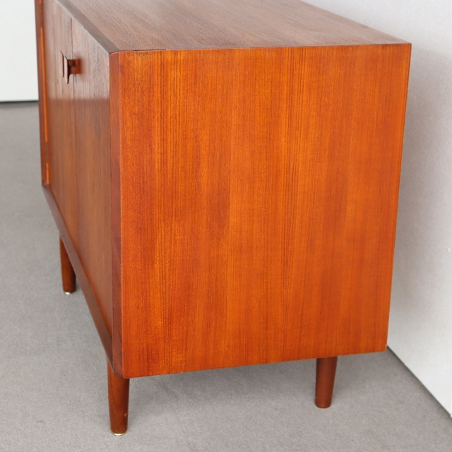 ジープランのミニキャビネット