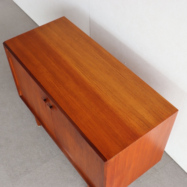 ジープランのミニキャビネット