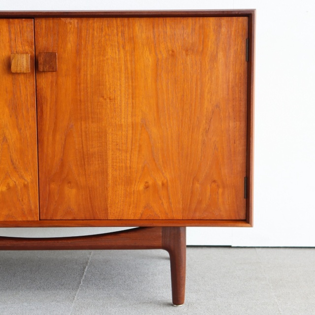 ジープランのミニキャビネット