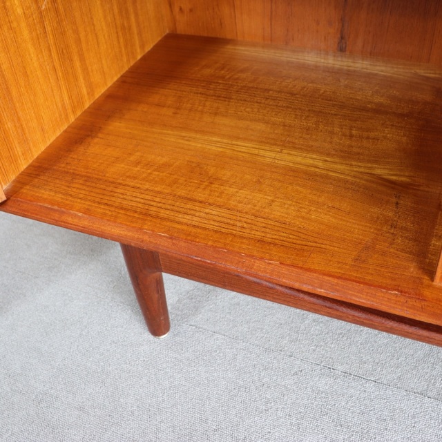 ジープランのミニキャビネット