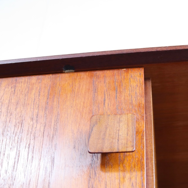 ジープランのミニキャビネット