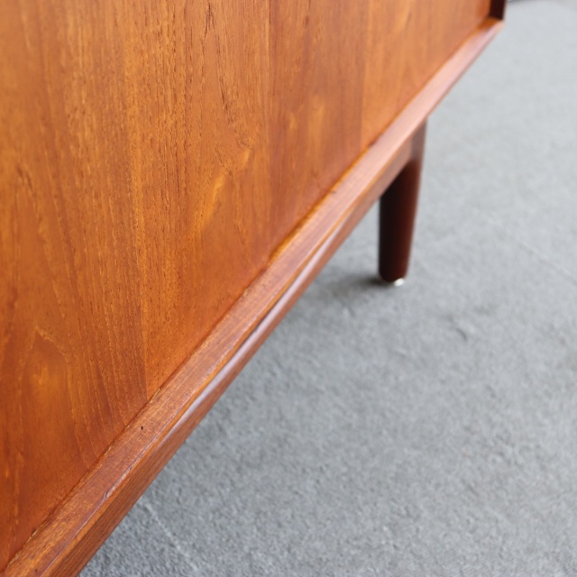 ジープランのミニキャビネット