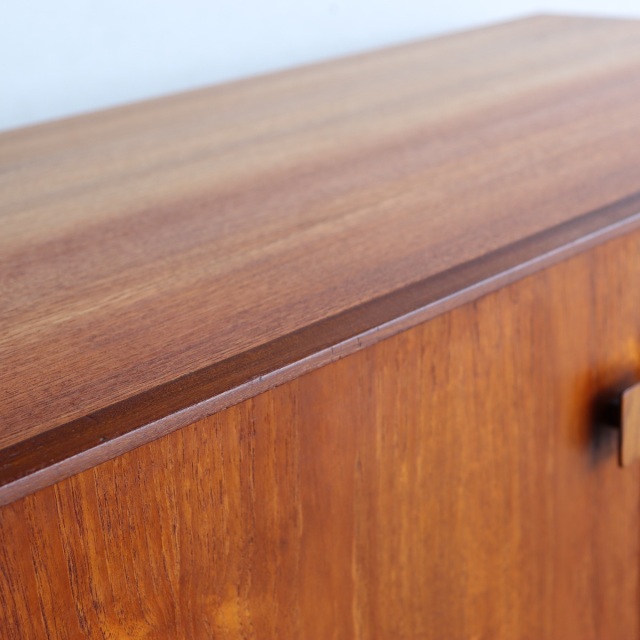 ジープランのミニキャビネット