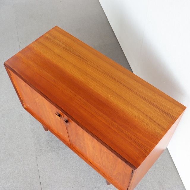 ジープランのミニキャビネット