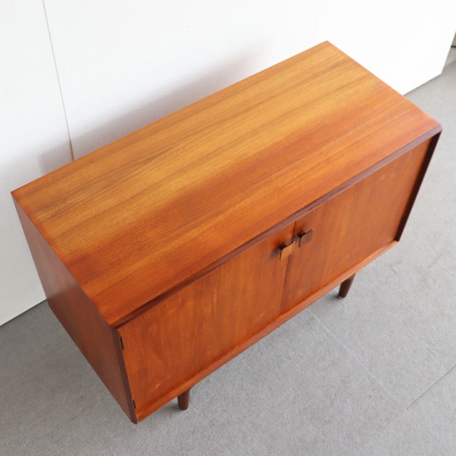 ジープランのミニキャビネット