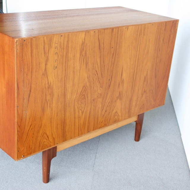 ジープランのミニキャビネット