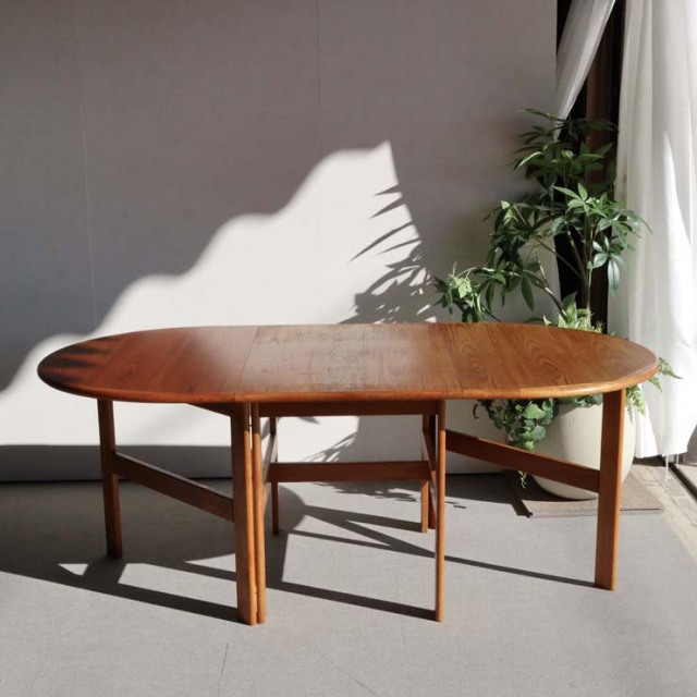 折りたたみ式ダイニングテーブル | 英国ヴィンテージ家具 | どなどな