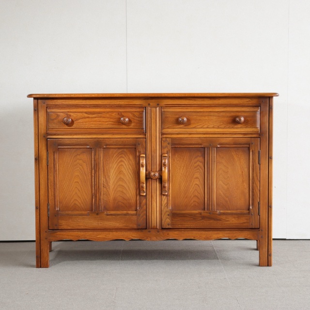 アーコール・オールドコロニアル・小ぶりな棚・本棚・食器棚・飾り棚・ERCOL アーコール・オールドコロニアル・小ぶりな棚・本棚・食器棚・飾り棚