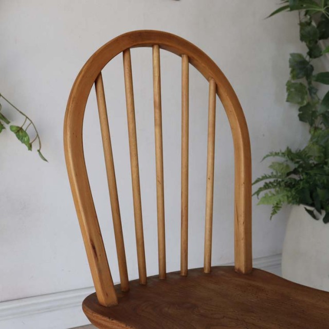 ヴィンテージのアーコール（ERCOL）フープバックチェア　商品番号【122041c】