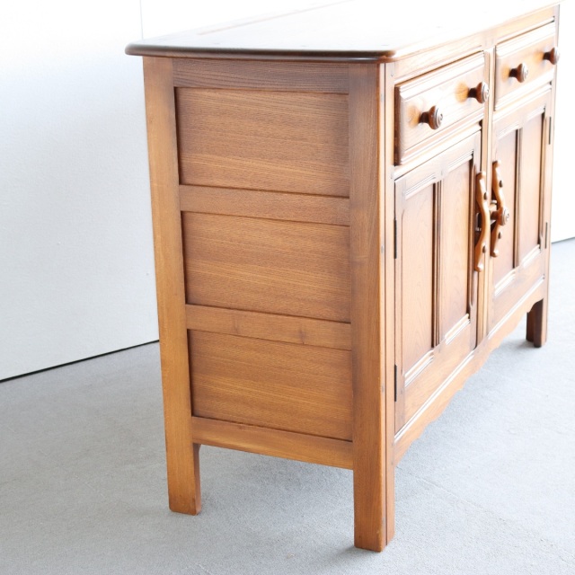 送料込み】【ようこそ沼へ】アーコールERCOL ミニサイドボード 商品