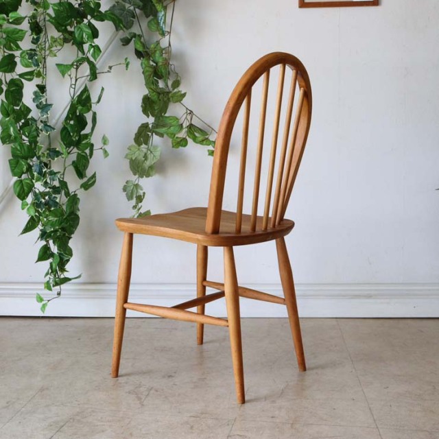 ヴィンテージのアーコール（ERCOL）フープバックチェア　商品番号【122041d】