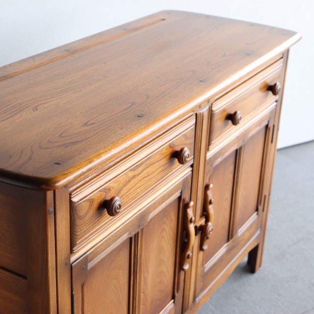 送料込み】【ようこそ沼へ】アーコールERCOL ミニサイドボード 商品