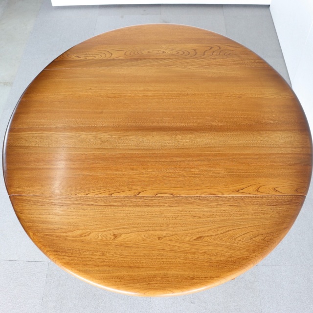 アーコールERCOLのダイニンングチェア