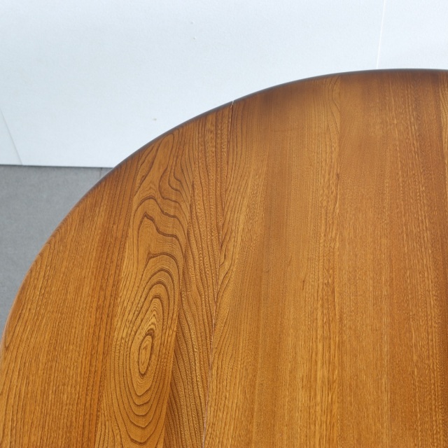 アーコールERCOLのダイニンングチェア