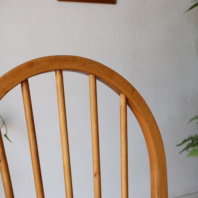 ヴィンテージのアーコール（ERCOL）フープバックチェア　商品番号【122041d】