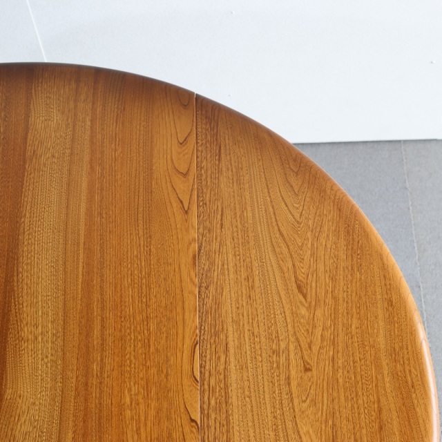 アーコールERCOLのダイニンングチェア