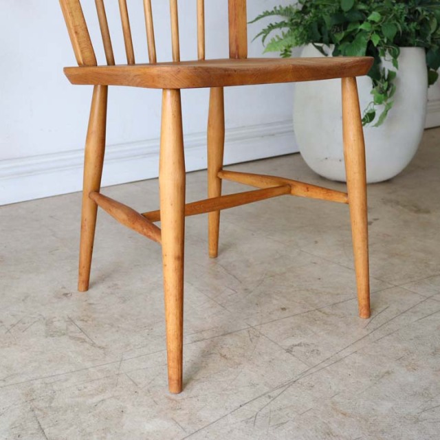 ヴィンテージのアーコール（ERCOL）フープバックチェア　商品番号【122041d】