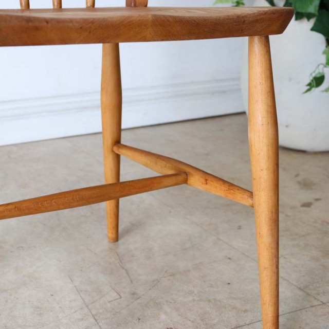 ヴィンテージのアーコール（ERCOL）フープバックチェア　商品番号【122041d】