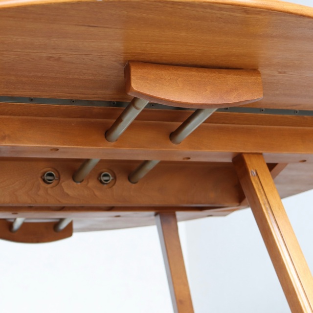 アーコールERCOLのダイニンングチェア