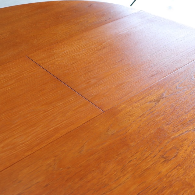 サトクリフオブトッドモーデンsutcliffeoftodmordenラウンドダイニング