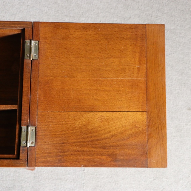 ヴィンテージのソーイングボックス