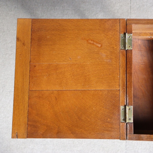 ヴィンテージのソーイングボックス