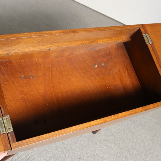 ヴィンテージのソーイングボックス