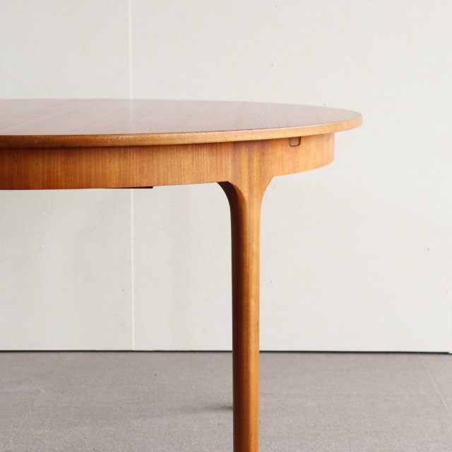 マッキントッシュMacintoshのダイニングテーブル