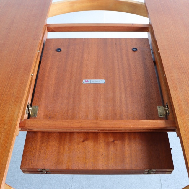 マッキントッシュMacintoshのダイニングテーブル