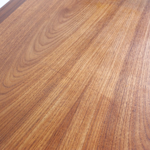 ジープランG-PLANのダイニングテーブル