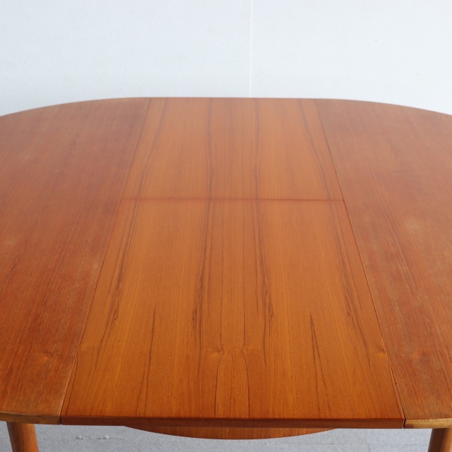 マッキントッシュMacintoshのダイニングテーブル