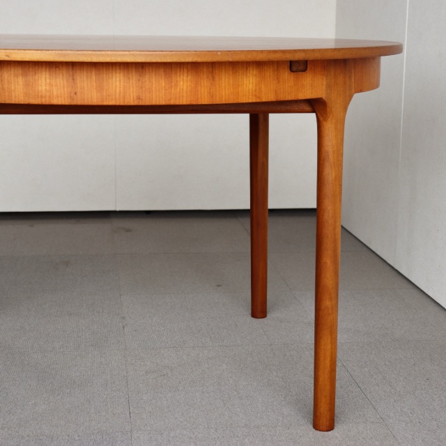 マッキントッシュMacintoshのダイニングテーブル