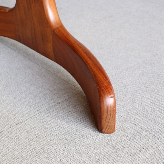 ジープランG-PLANのダイニングテーブル