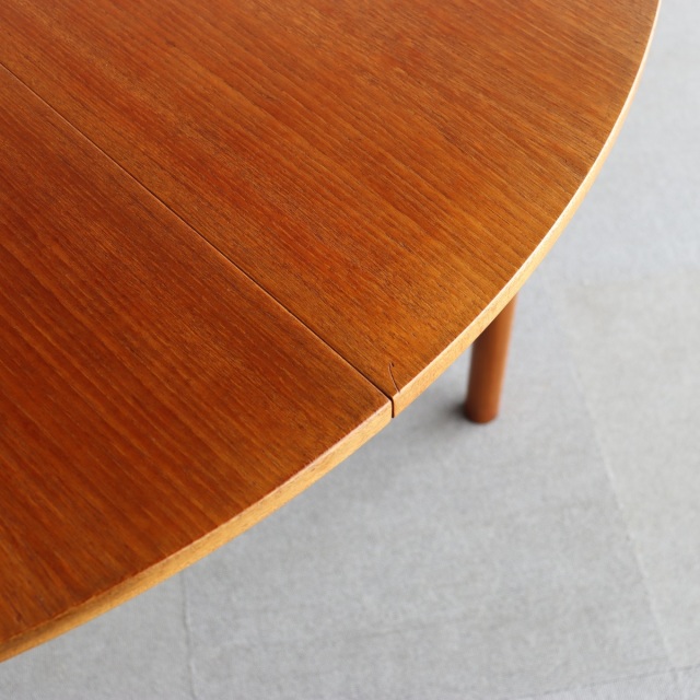 マッキントッシュMacintoshのダイニングテーブル