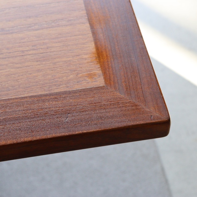 ジープランG-PLANのダイニングテーブル