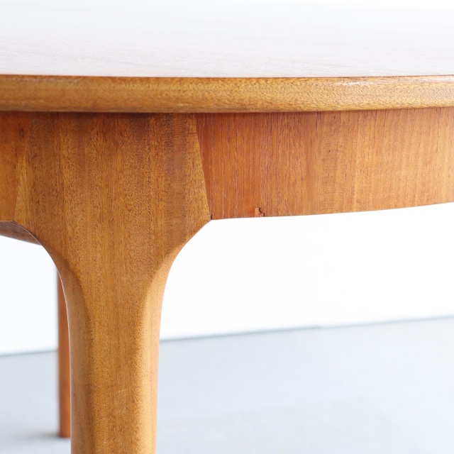 マッキントッシュMacintoshのダイニングテーブル