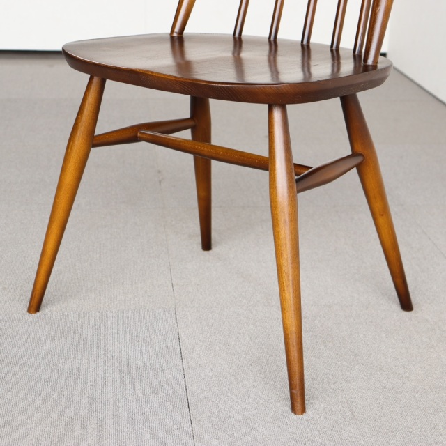 アーコールERCOLのダイニングチェア